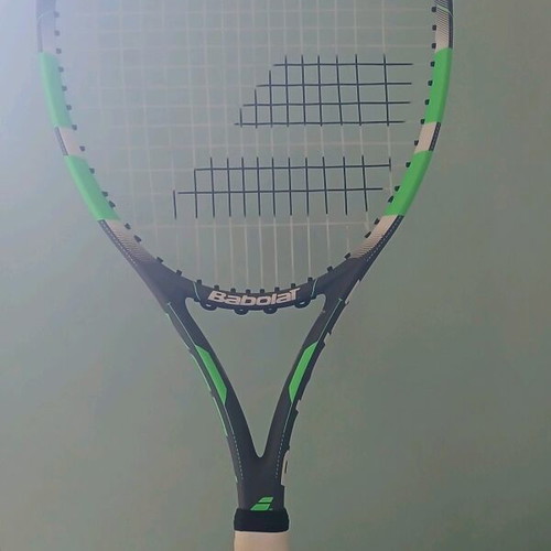Tennis racket used 16x19 with case and 3 balls