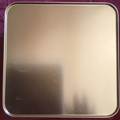 Collectible metal storage box like new, 16cm x 16cm x 7cm