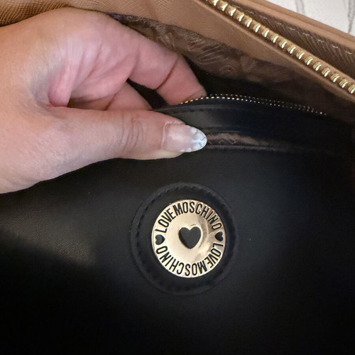 Moschino tote bag like new, tabac color with pockets
