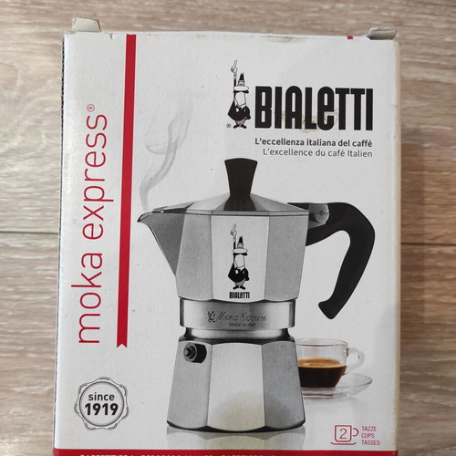 Bialetti Moka Express coffee maker 2 cups like new