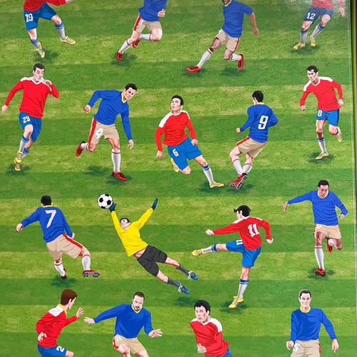 Football game like new with book, 9 players, referee, ball and play surface