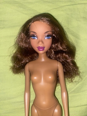 My Scene Madison "I Love My Friends" doll