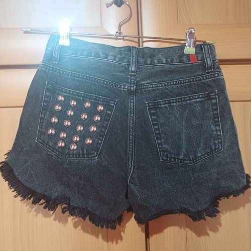 Salt n' pepper black shorts like new, size 26