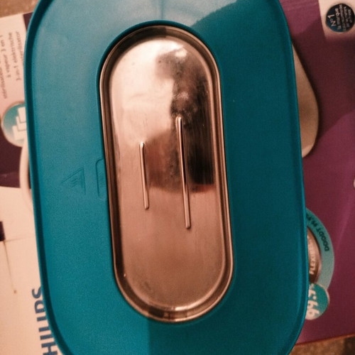 Philips Avent Electric Sterilizer for Bottles and Pacifiers used