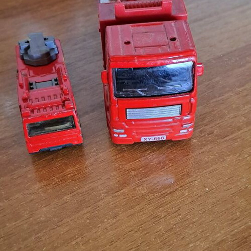 Fire truck used, pack of 2 toy cars