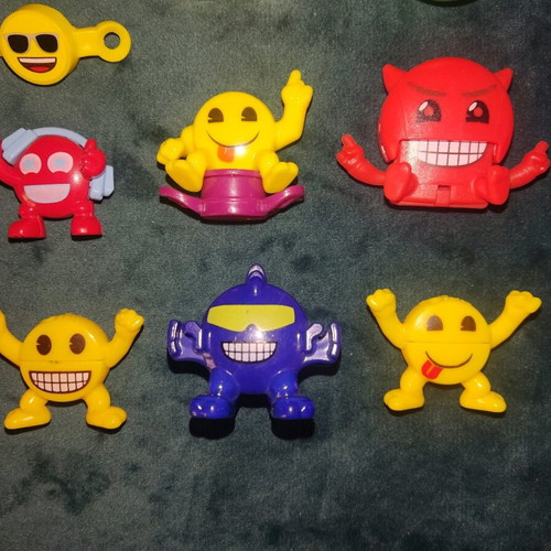 Emoji figures from Kinder Surprise used, pack of 19