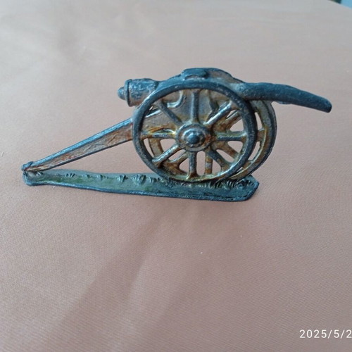 Iron Military Miniature Used, 1950s Cannon and Trumpeter Soldier