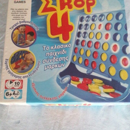 Score 4 board game like new, classic connection game