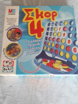 Score 4 board game like new, classic connection game