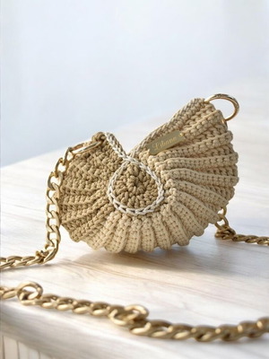 Handmade Shell Shoulder Bag new, beige
