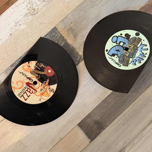 Decorative clock imitating melting clock