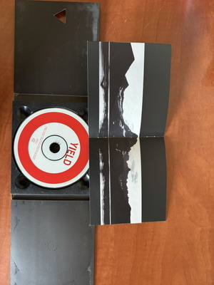 Pearl Jam Yield CD like new, rock