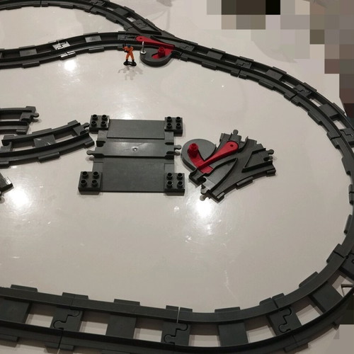 Train tracks like new without train