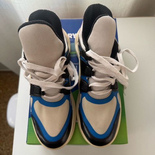 Favela sneakers used, athletic style, size 37, white