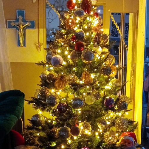 Christmas tree 180 cm pine, like new, with decorations and LED lights