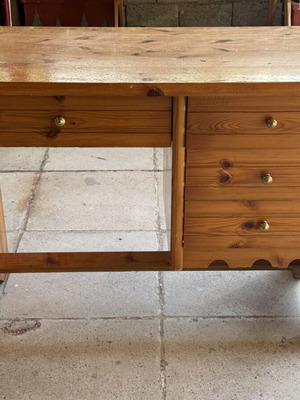 Wooden vintage desk like new