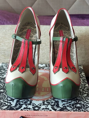 Bordello collectible pumps size 40, army theme costume