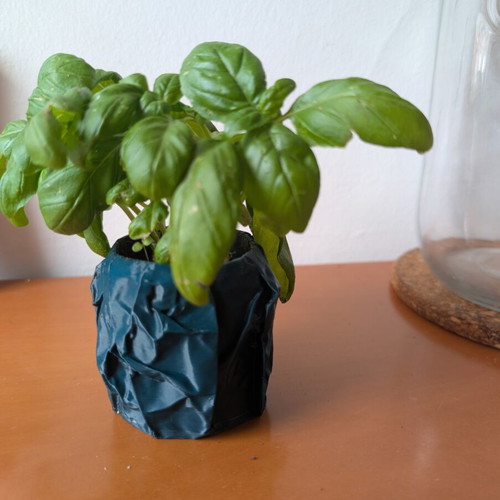 3D Printed Crumpled Paper Shaped Flower Pot 6cm like new