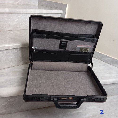 Diplomat Professional Document Briefcase new, black hard case