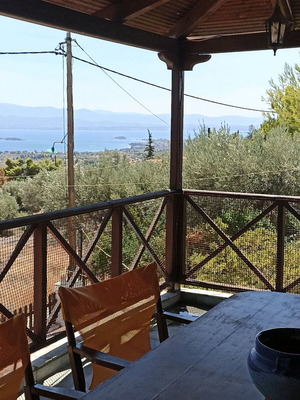 Μεζονέτα 130 τμ στην Ερέτρια Ευβοίας με κήπο, θέα και επιπλωμένη