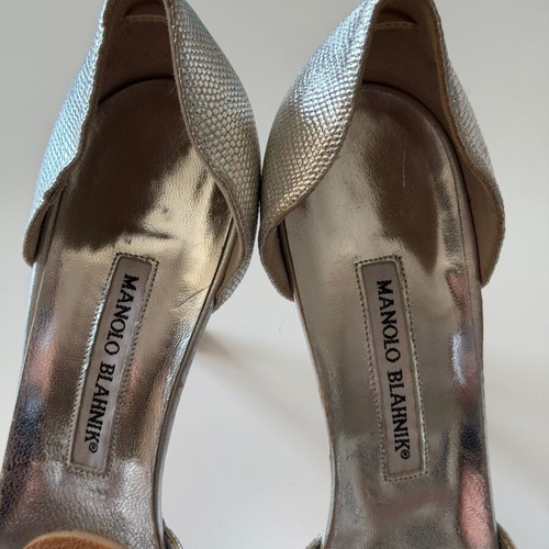 Manolo Blahnik silver leather sandals with crystal buckle size 40 like new