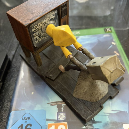 Little Nightmares 2 TV Edition with Steelbook and Figurine like new for Xbox Series X/S