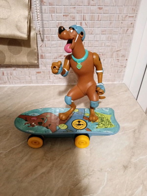 Φιγούρα Scooby Doo on skateboard σαν καινούργιο συλλεκτικό