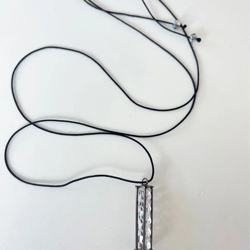 Handmade necklace like new, black
