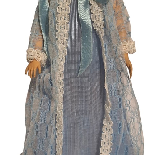 Vintage Pedigree Sindy doll with Misty Blue 43000 clothing set