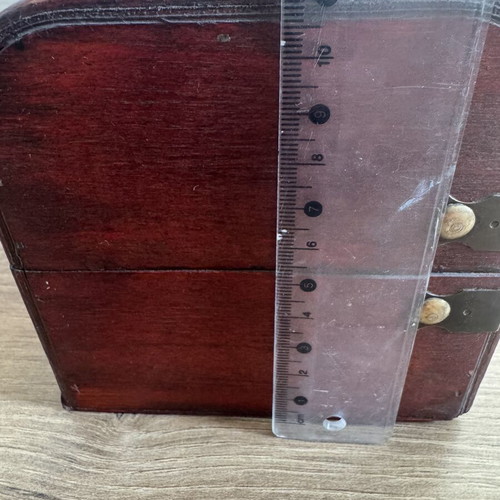 Vintage treasure chest wooden, like new