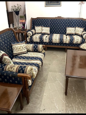 Sofa set with two- and three-seater sofas, large and small tables, and 2 stools new