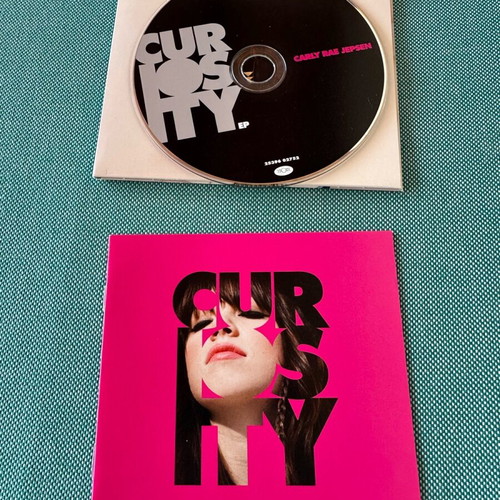 Carly Rae Jepsen Curiosity CD like new, pop