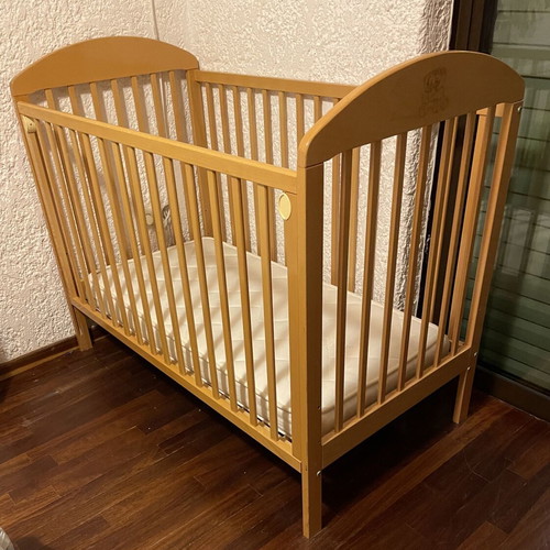 Lito wooden baby cot like new with mattress