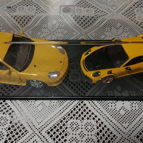 Porsche 1/18 and 1/24 scale Bburago GT cup custom & GT2RS like new with display case