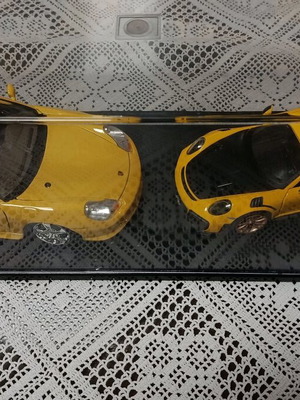 Porsche κλίμακας 1/18 και 1/24 Bburago GT cup custom & GT2RS σαν καινούργιο με βιτρίνα