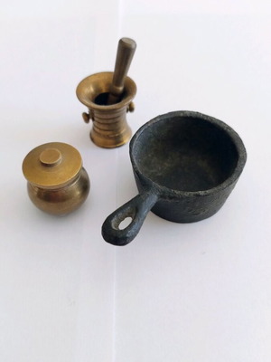 Metal Kitchen Utensil Miniatures like new