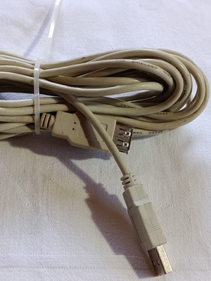 USB 2.0 Type A-B cable used, shielded for signal protection