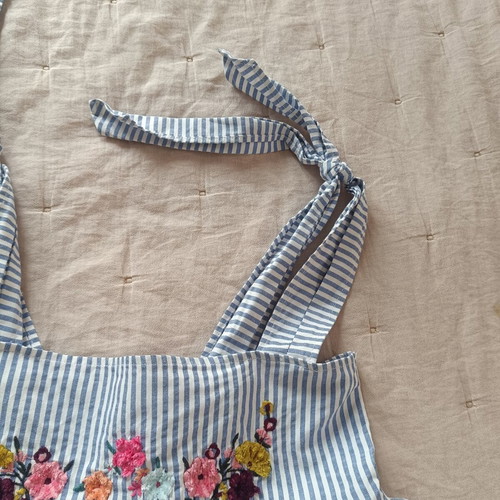 Zara embroidered t-shirt like new, colorful, size S