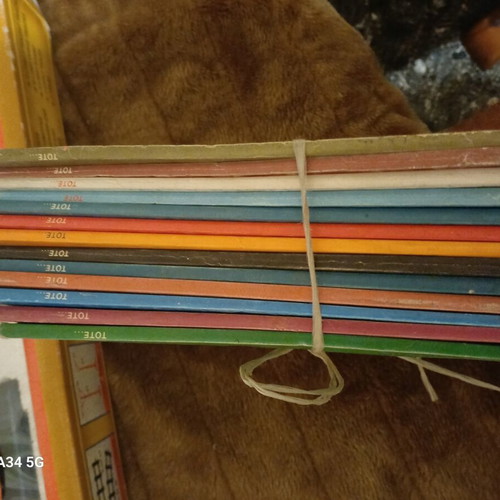Books like new, pack of 13