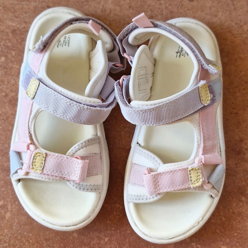 H&M sandals used, size 25-26, colorful
