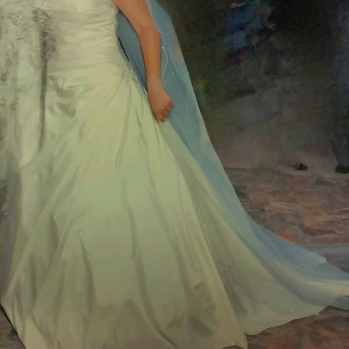 Demetrios wedding dress silk taffeta No 14 like new