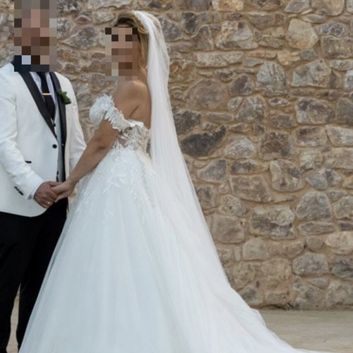 Wedding dress like new, size S-M, white/ivory, princess style