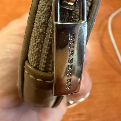 Burberry small wallet like new in pink color