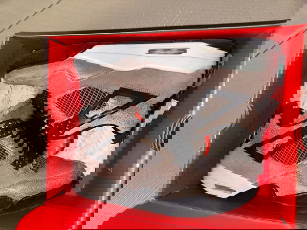 Jordan 4 taper haze