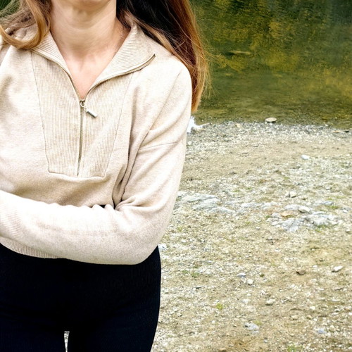 Stradivarius pullover with zipper like new, size S, beige