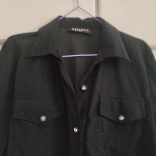 Garantie women's black shirt size M/L like new