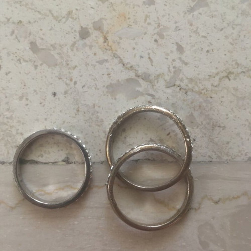 Rings set of 3 faux with rhinestones like new, silver