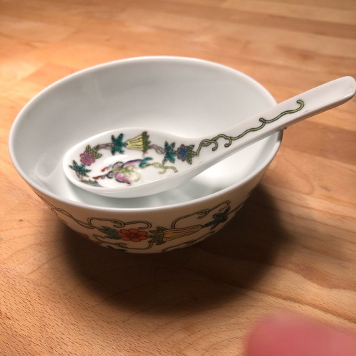 Vintage Chinese porcelain bowl and spoon like new
