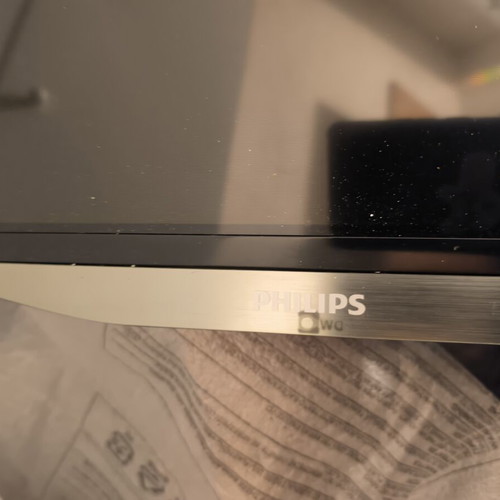 Philips 42 PFL5008 Full HD TV used, wall mount only