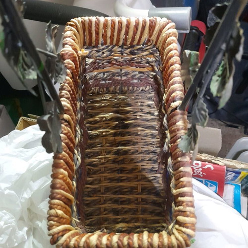 Wicker hanging decorative basket like new for all uses